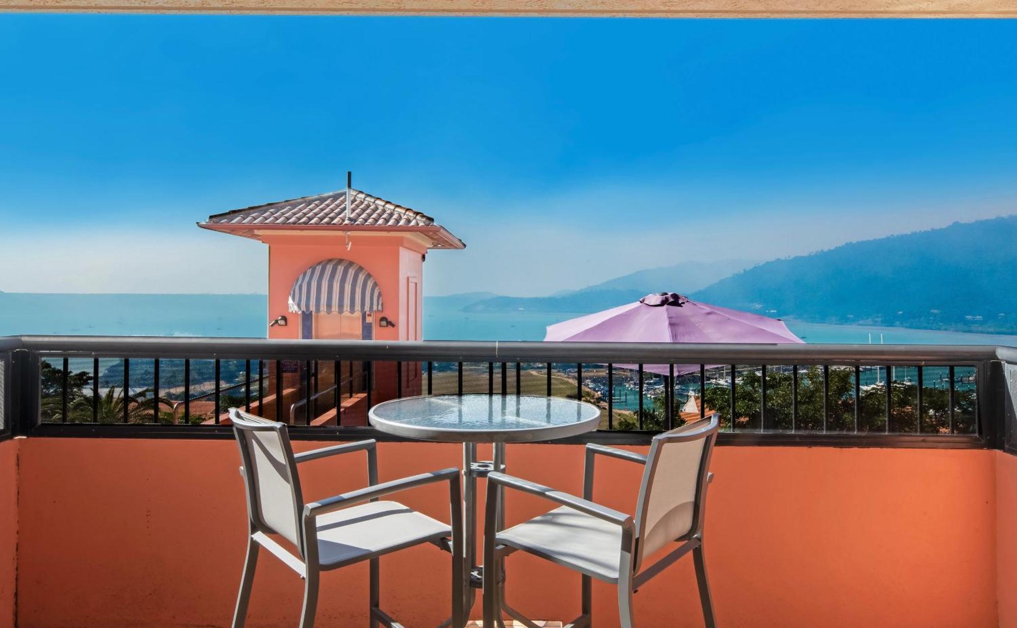 Martinique Whitsunday Resort Эйрли-Бич Экстерьер фото